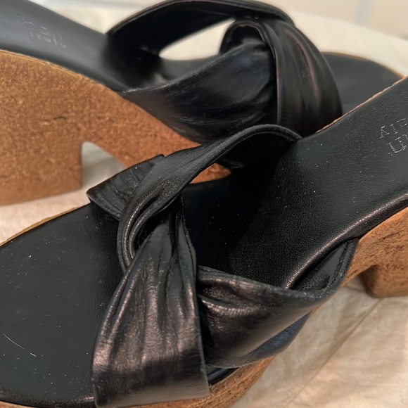 Cathy Jean platform sandals - Picture 6 of 8